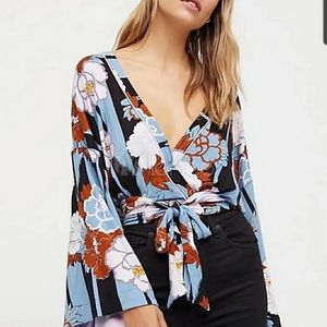 Free People Crop Top That's a wrap floral medium